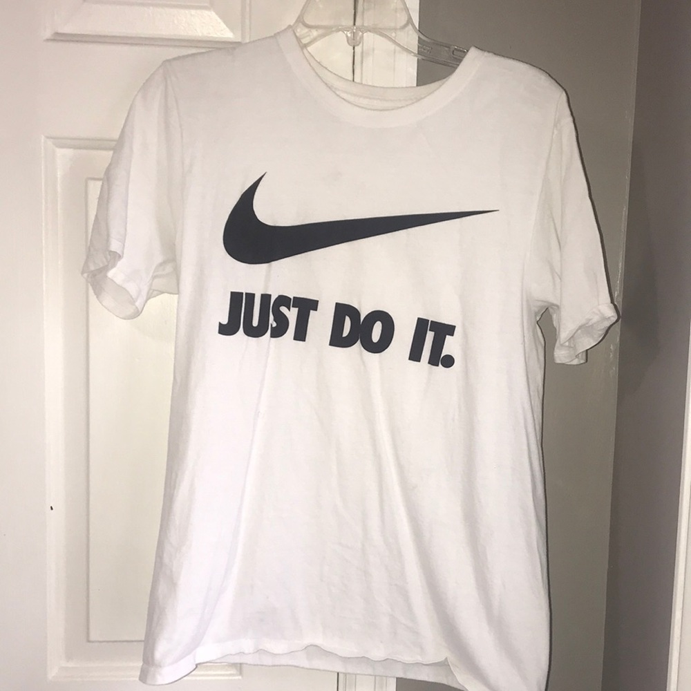 White Nike T-shirt